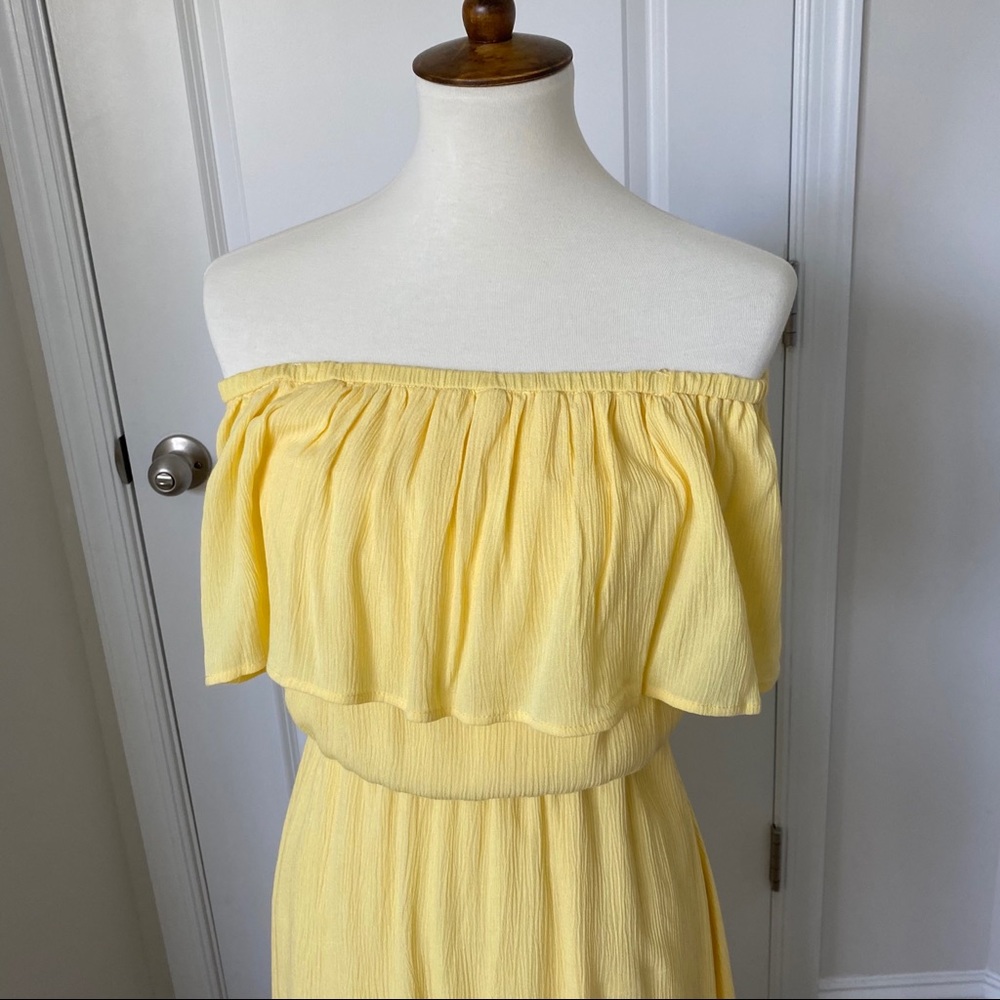 Charles Henry Off-Shoulder Dress - Picture 5 of 8